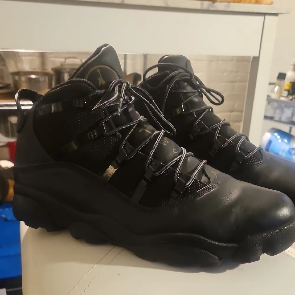 Jordan Black Athletic Shoes with Rugged Sole - Picture 5 of 13